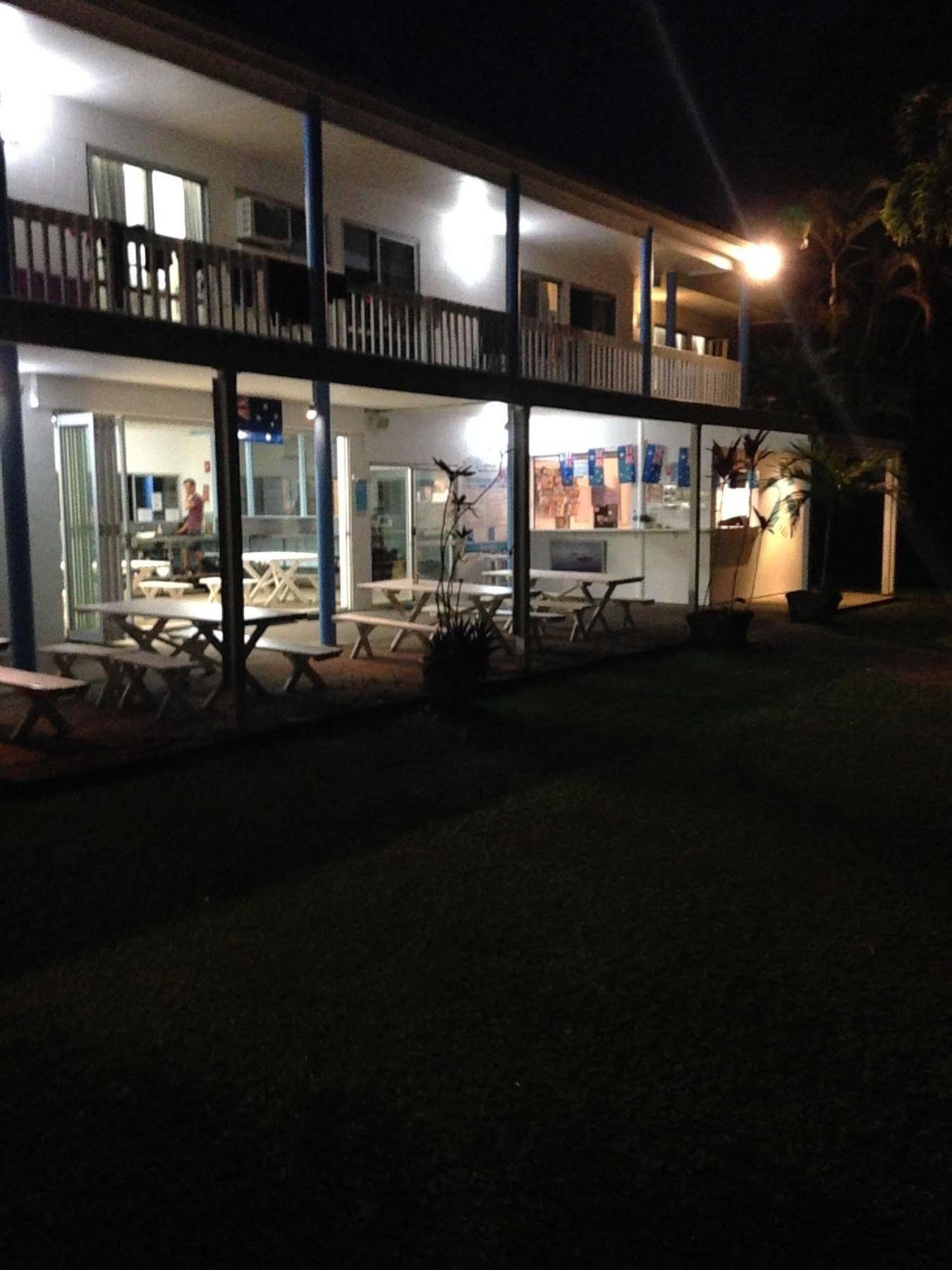 Absolute Backpackers Mission Beach Exterior photo