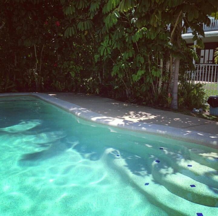 Absolute Backpackers Mission Beach Exterior photo