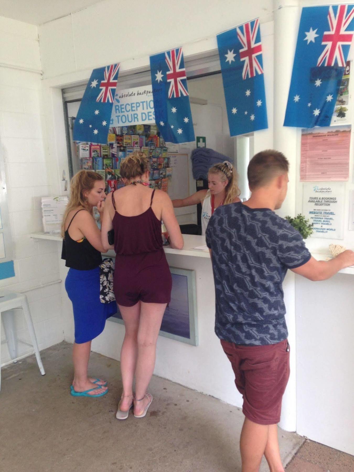 Absolute Backpackers Mission Beach Exterior photo